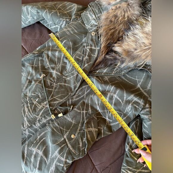 Marco Del Forte REAL FOX FUR Parka
Mona Lisa Abstract Green Made in Italy
S - M - Picture 15 of 16